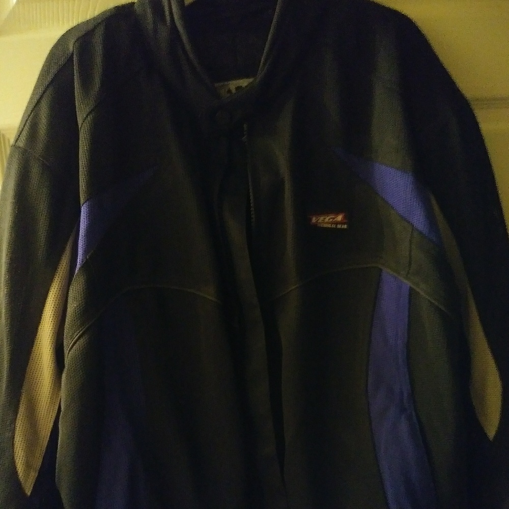4× Vega Technical padded Cycle Jacket